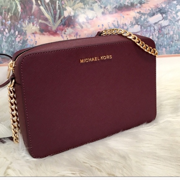 Michael Kors Handbags - NWT Michale Kors crossbody